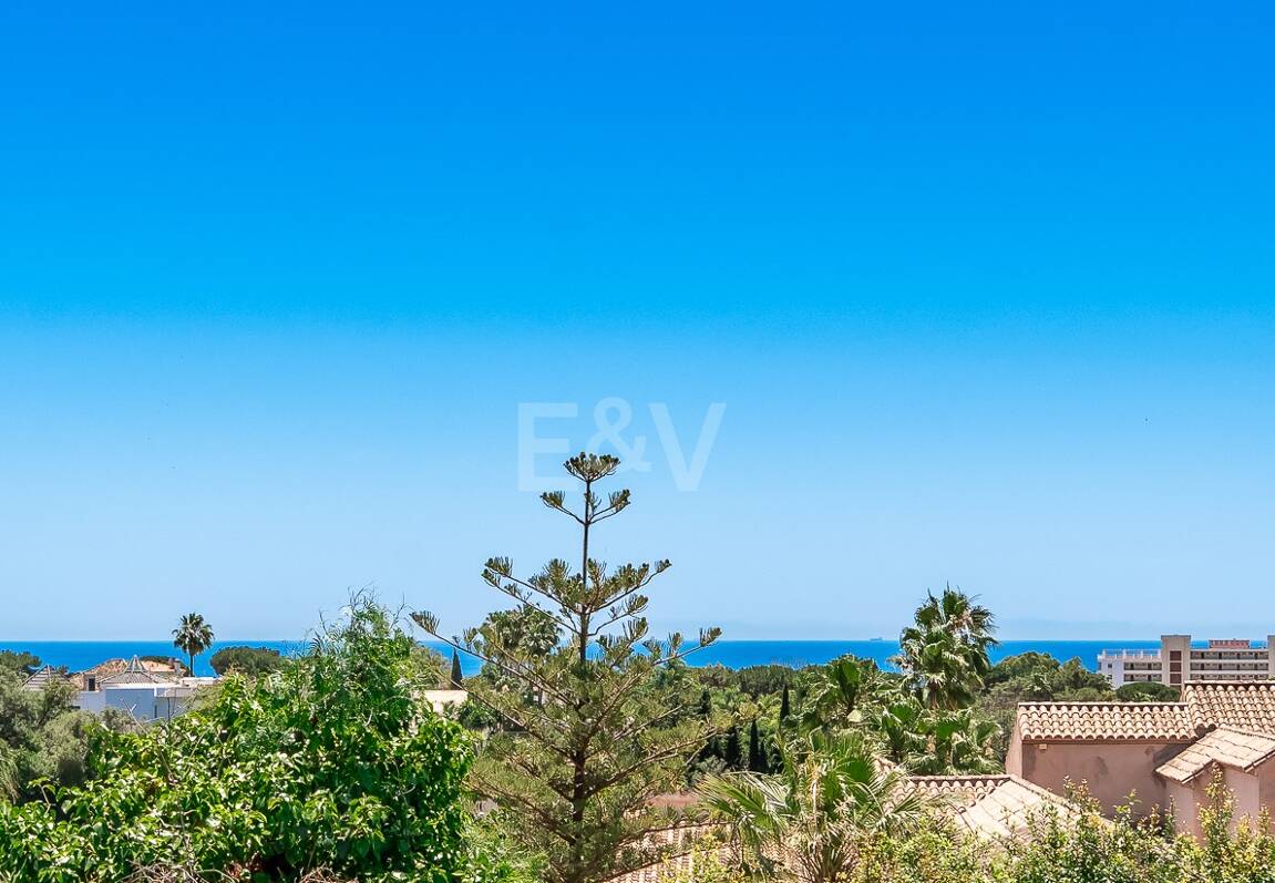 Grand Villa i El Rosario med enastående kvalitet