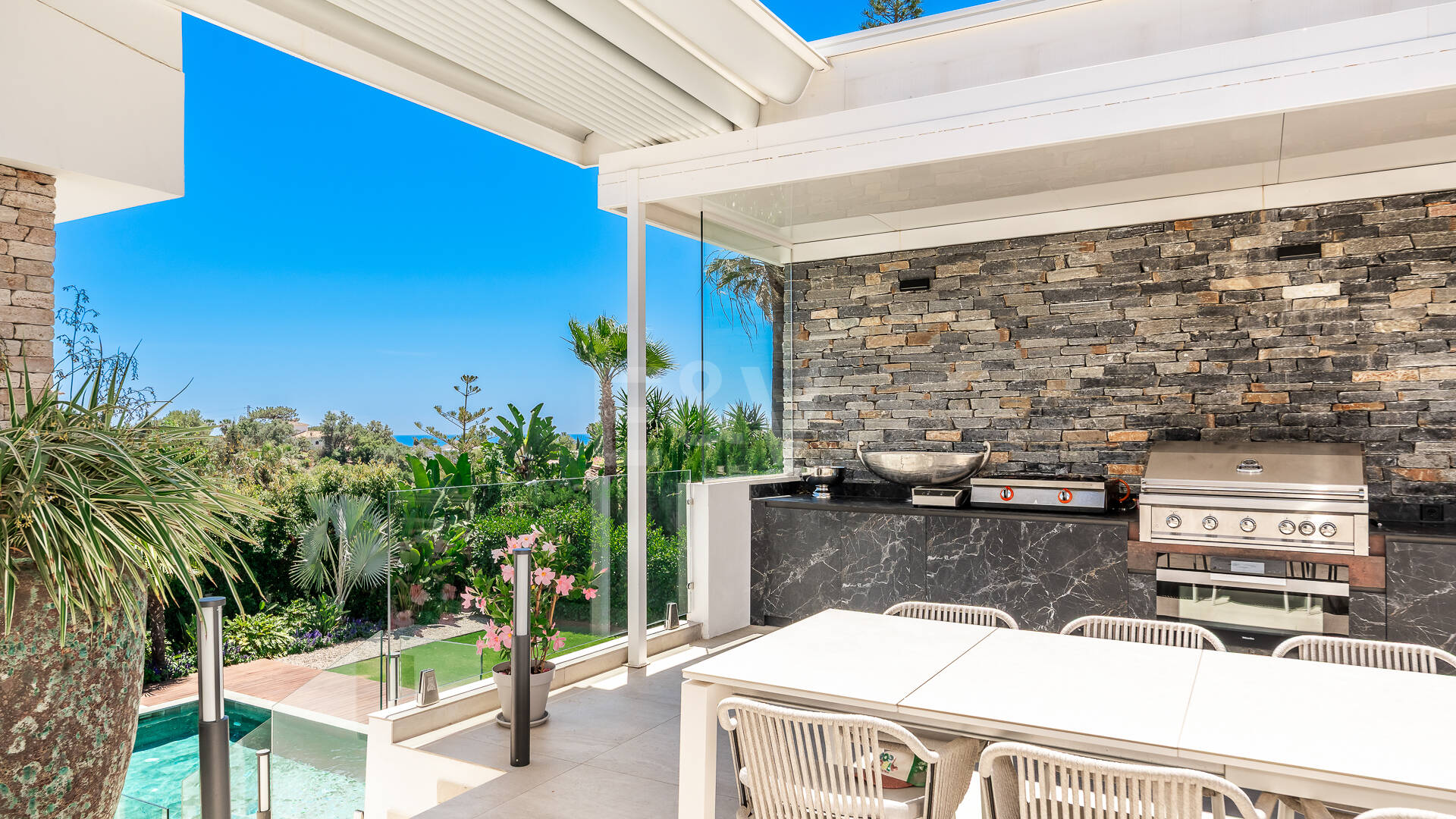 Grand Villa w El Rosario z doskonałą jakością