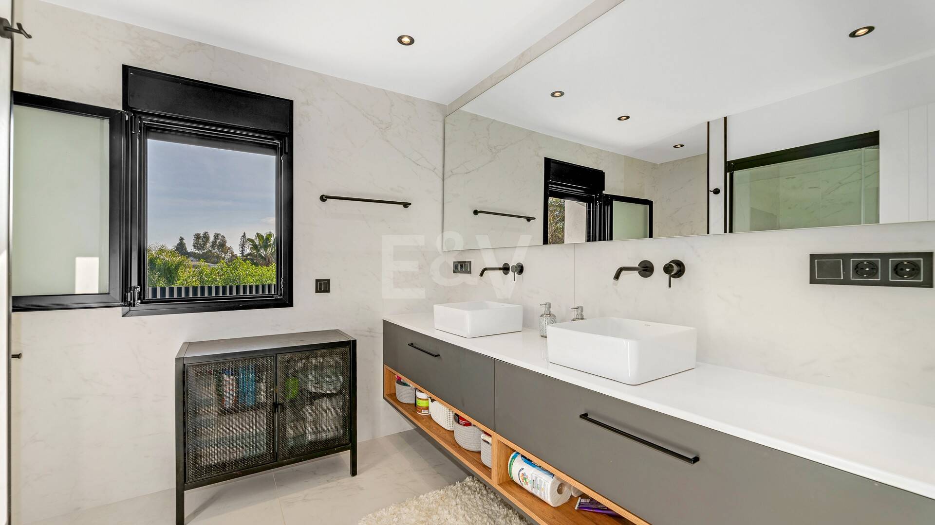 Grand Villa w El Rosario z doskonałą jakością