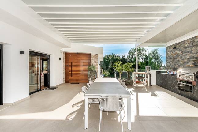 Grand Villa i El Rosario med enastående kvalitet