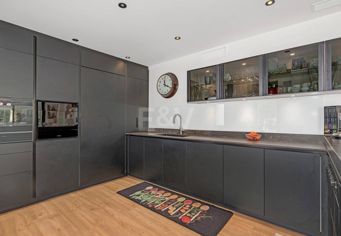 Grand Villa i El Rosario med enastående kvalitet