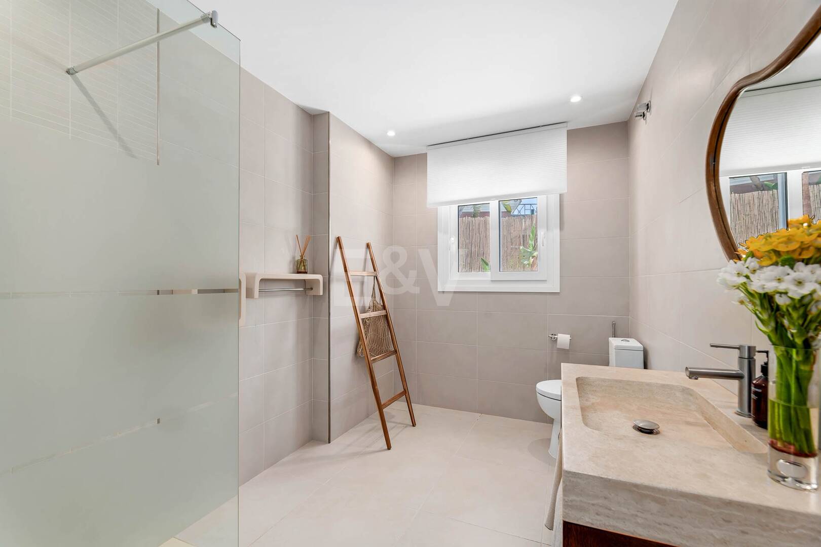 Modern villa i Nueva Andalucia på unikt läge