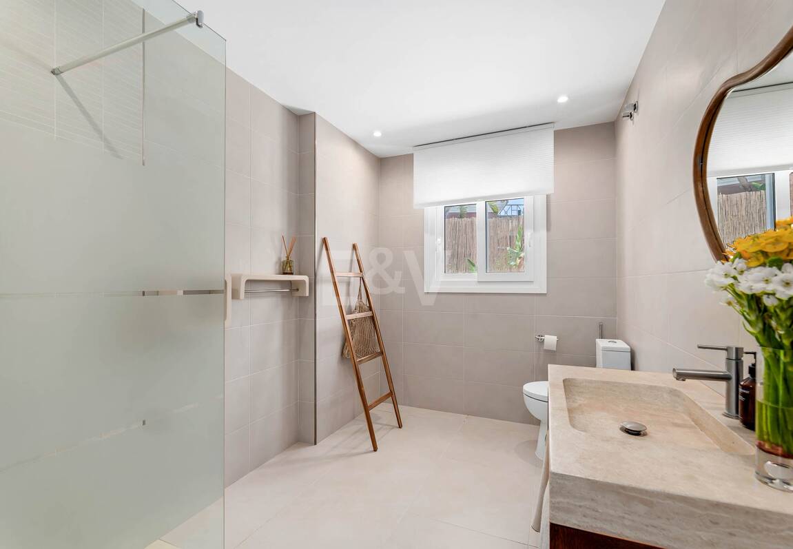 Modern villa i Nueva Andalucia på unikt läge