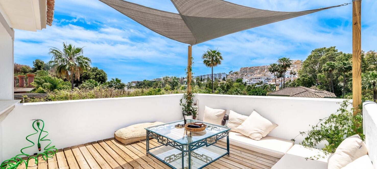 Modern villa i Nueva Andalucia på unikt läge