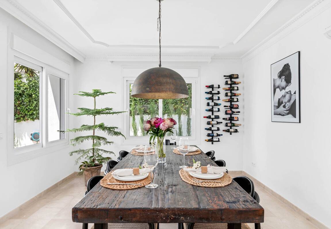 Modern villa i Nueva Andalucia på unikt läge