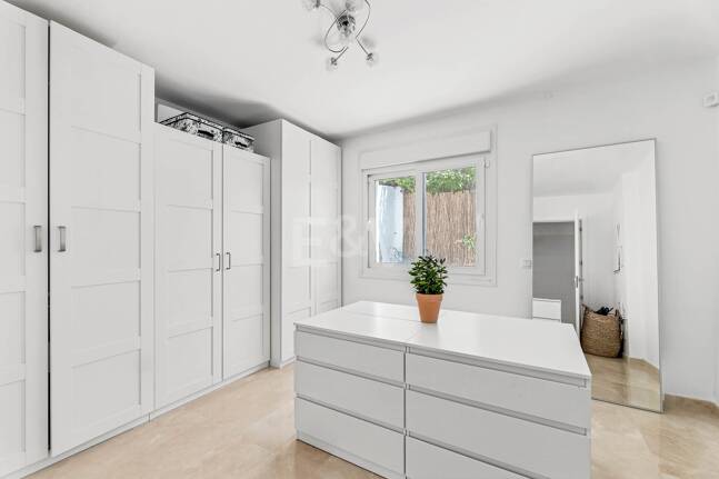 Modern villa i Nueva Andalucia på unikt läge