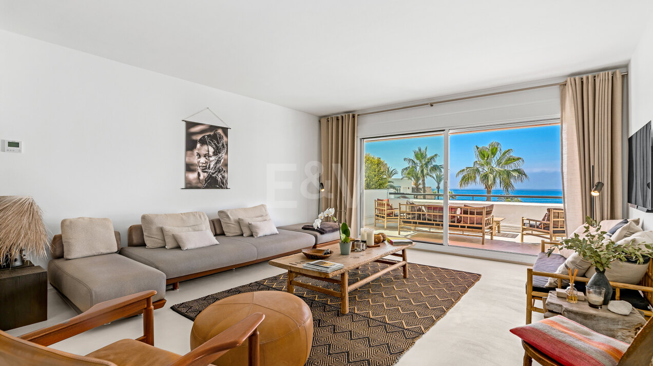 Penthouse Frontline Beach in Los Monteros