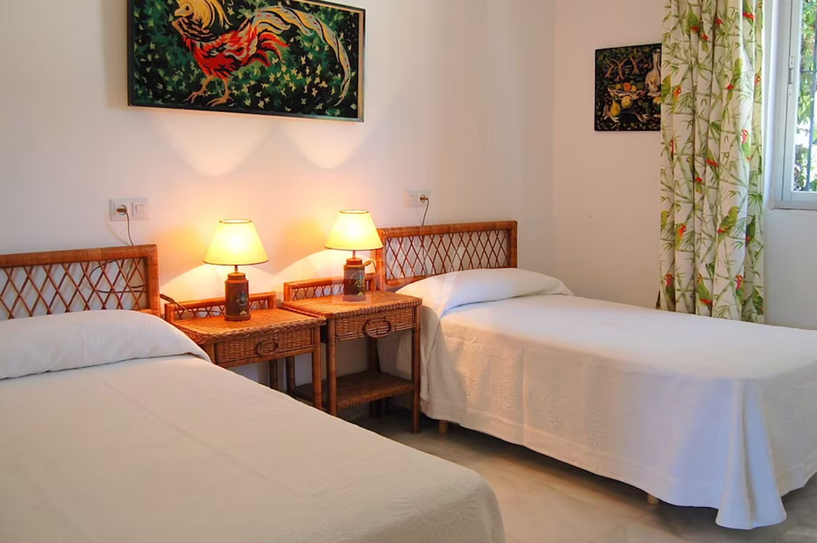 Strandvilla in erster Linie in Guadalmina Strandseite, in einem der renommiertesten Gebiete von Marbella.