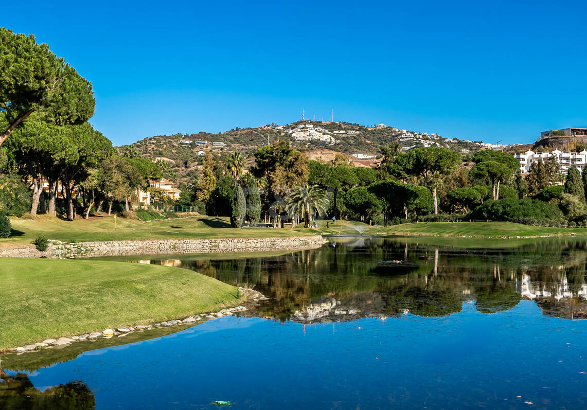 Luxury New Build Apartment in Los Monteros