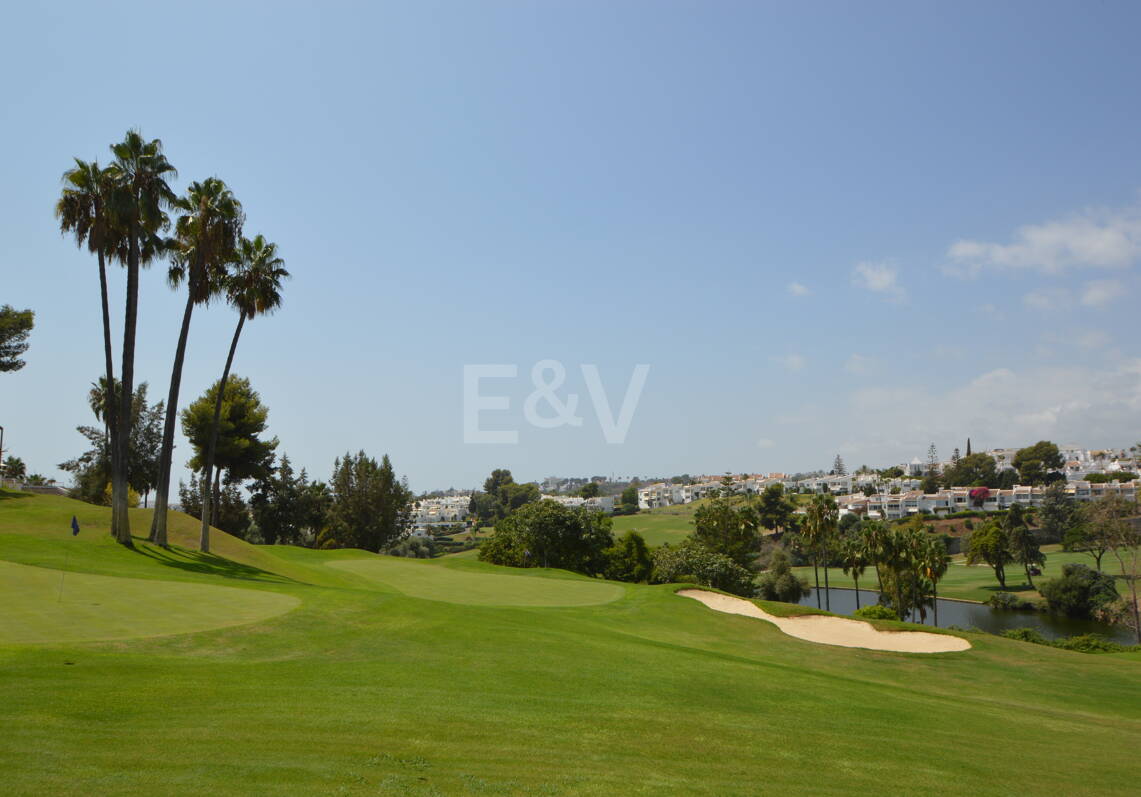 Villa moderna con excepcionales vistas al mar