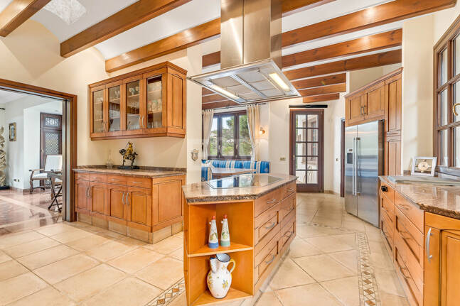 Stunning Italian Renaissance Villa in La Zagaleta Front Line Golf