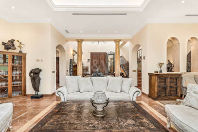 Stunning Italian Renaissance Villa in La Zagaleta Front Line Golf