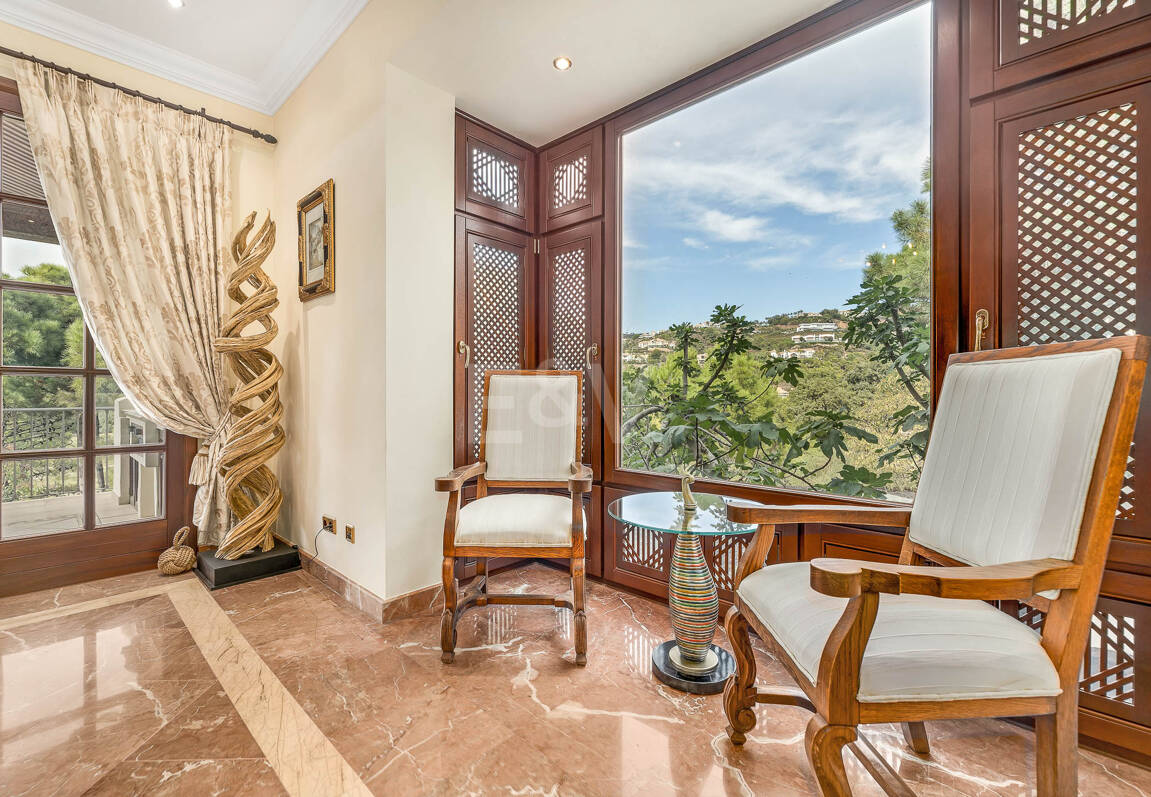 Stunning Italian Renaissance Villa in La Zagaleta Front Line Golf