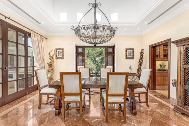 Stunning Italian Renaissance Villa in La Zagaleta Front Line Golf