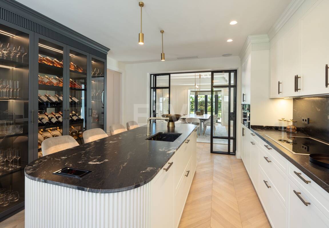 Oöverträffad lyx herrgård med Medelhavet Visningar i Sierra Blanca