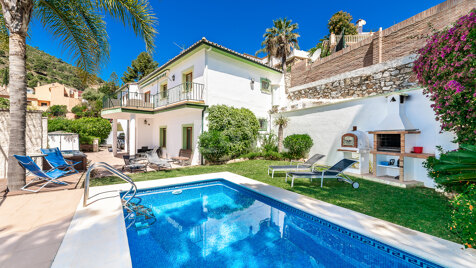 Charming Benahavis Town Villa with Private Pool and Panoramic Views