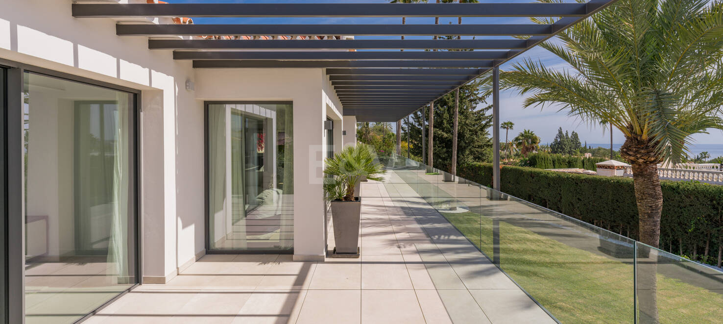 Stylowa willa w Nagüeles z widokiem na morze i góry