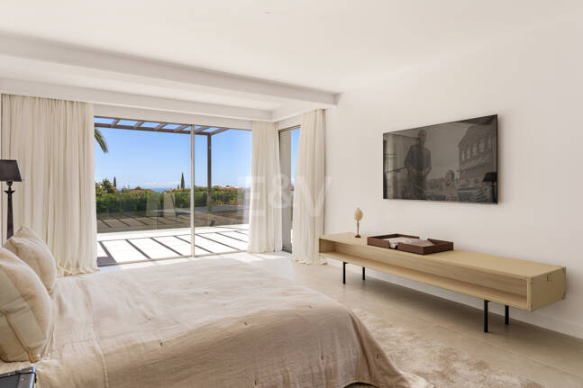 Stilvolle Villa in Nagüeles mit Meer- und Bergblick