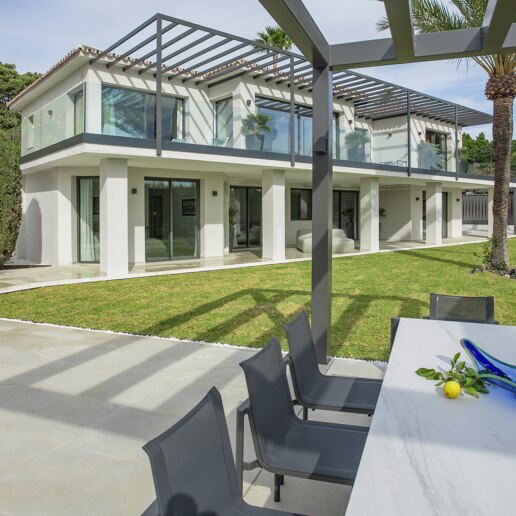 Stylish Villa in Nagüeles with Sea and Mountain Views