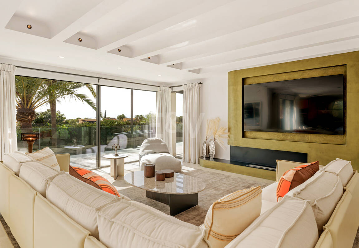 Stilvolle Villa in Nagüeles mit Meer- und Bergblick