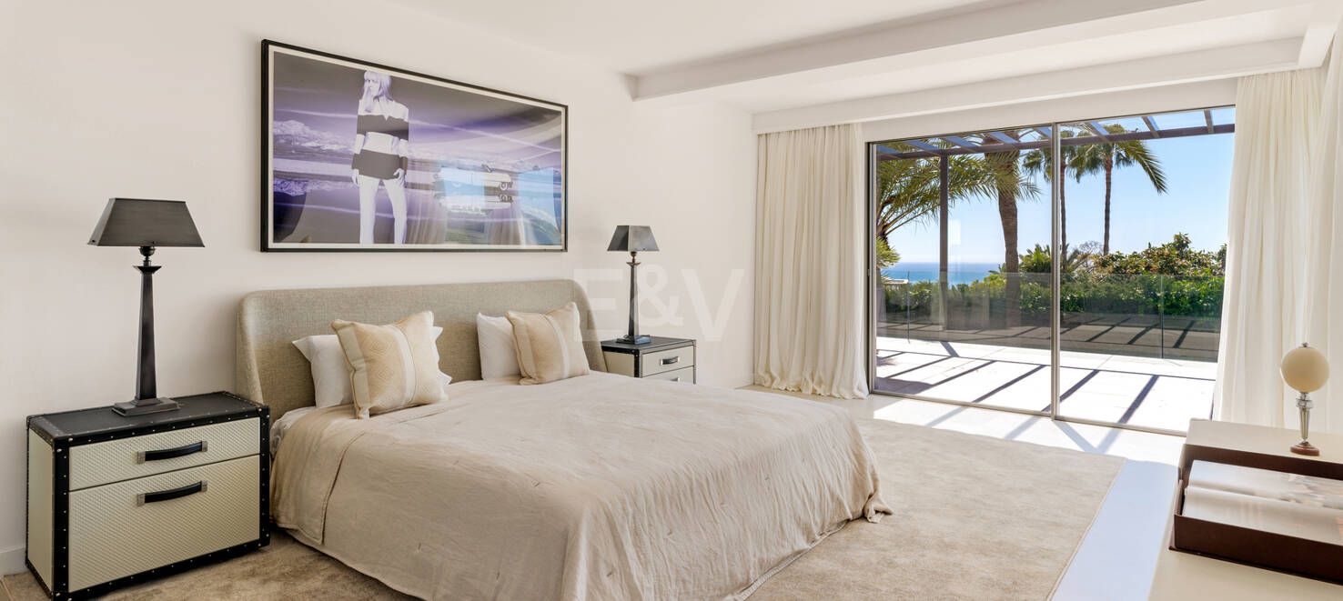 Stylowa willa w Nagüeles z widokiem na morze i góry