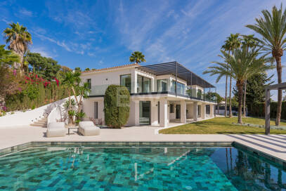 Stilvolle Villa in Nagüeles mit Meer- und Bergblick