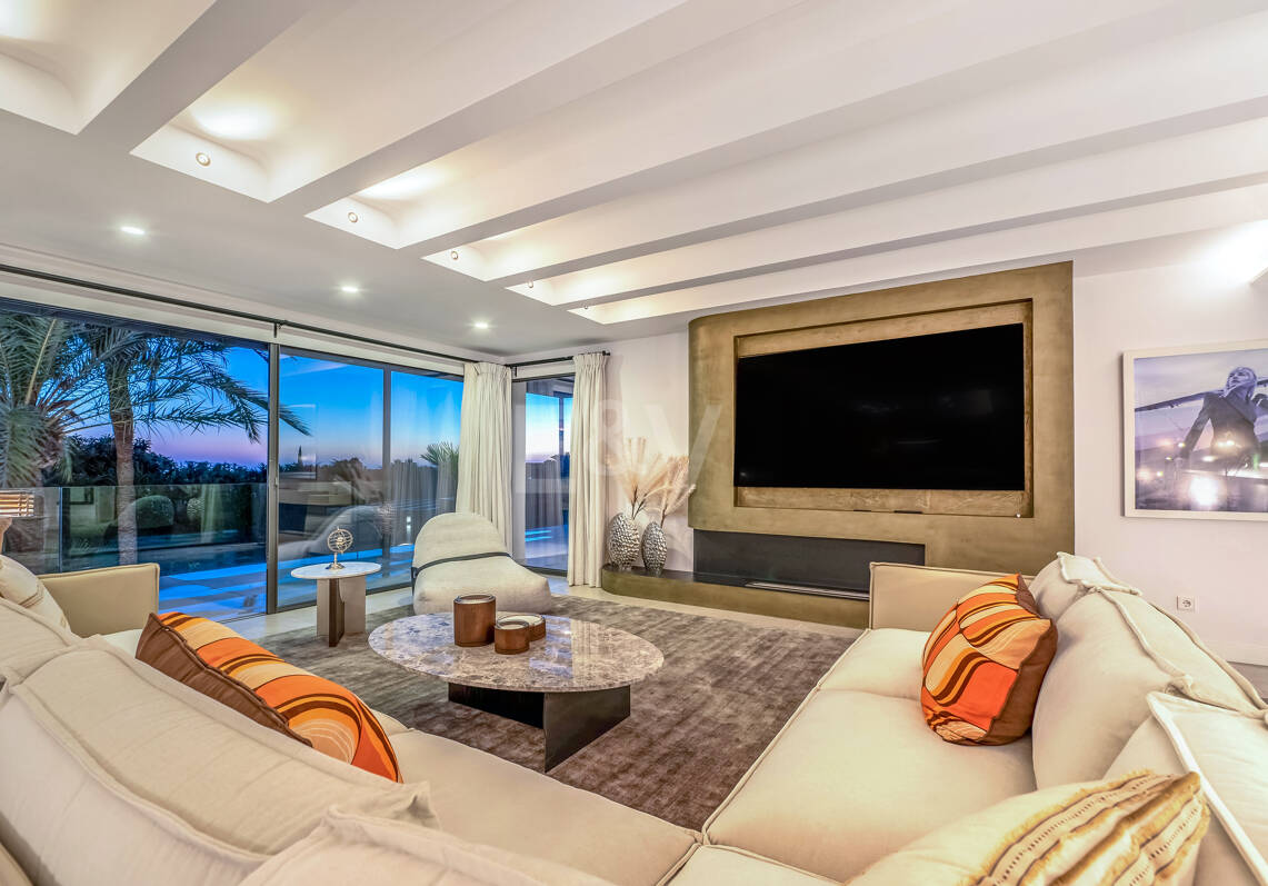 Stylish Villa à Nagüeles avec vue sur la mer et la montagne
