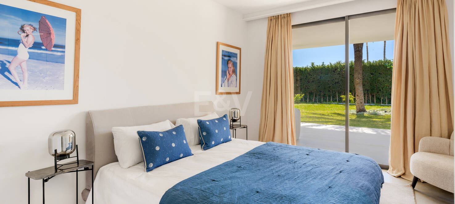 Stylowa willa w Nagüeles z widokiem na morze i góry