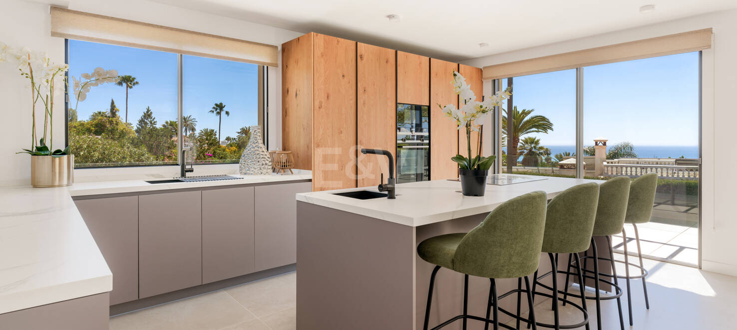 Stylowa willa w Nagüeles z widokiem na morze i góry