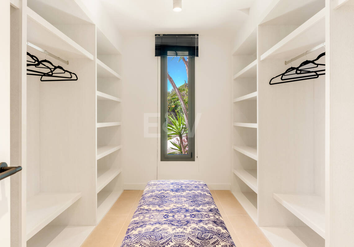 Stylish Villa à Nagüeles avec vue sur la mer et la montagne