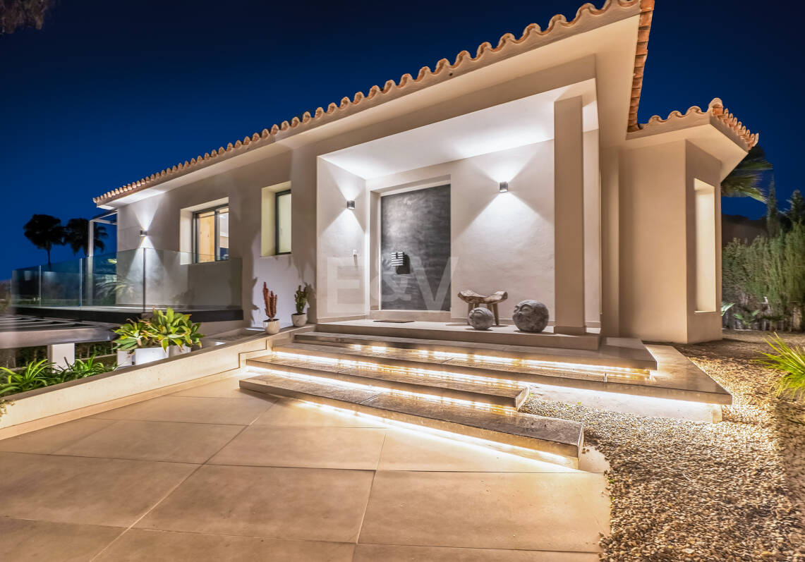 Stylish Villa à Nagüeles avec vue sur la mer et la montagne