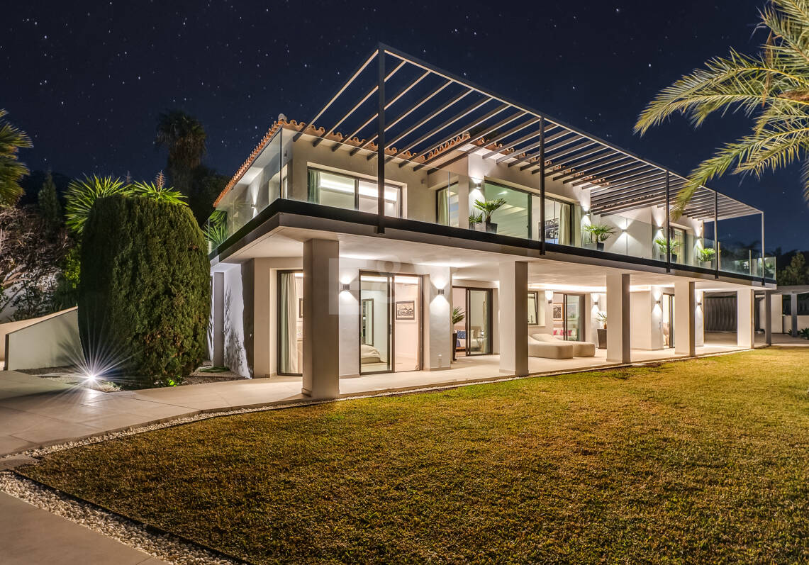 Stylish Villa à Nagüeles avec vue sur la mer et la montagne