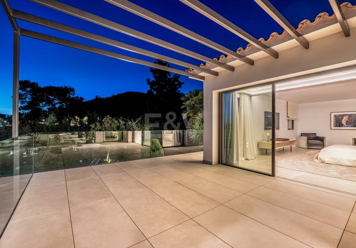 Stylish Villa à Nagüeles avec vue sur la mer et la montagne