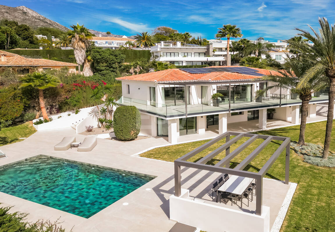 Stilvolle Villa in Nagüeles mit Meer- und Bergblick