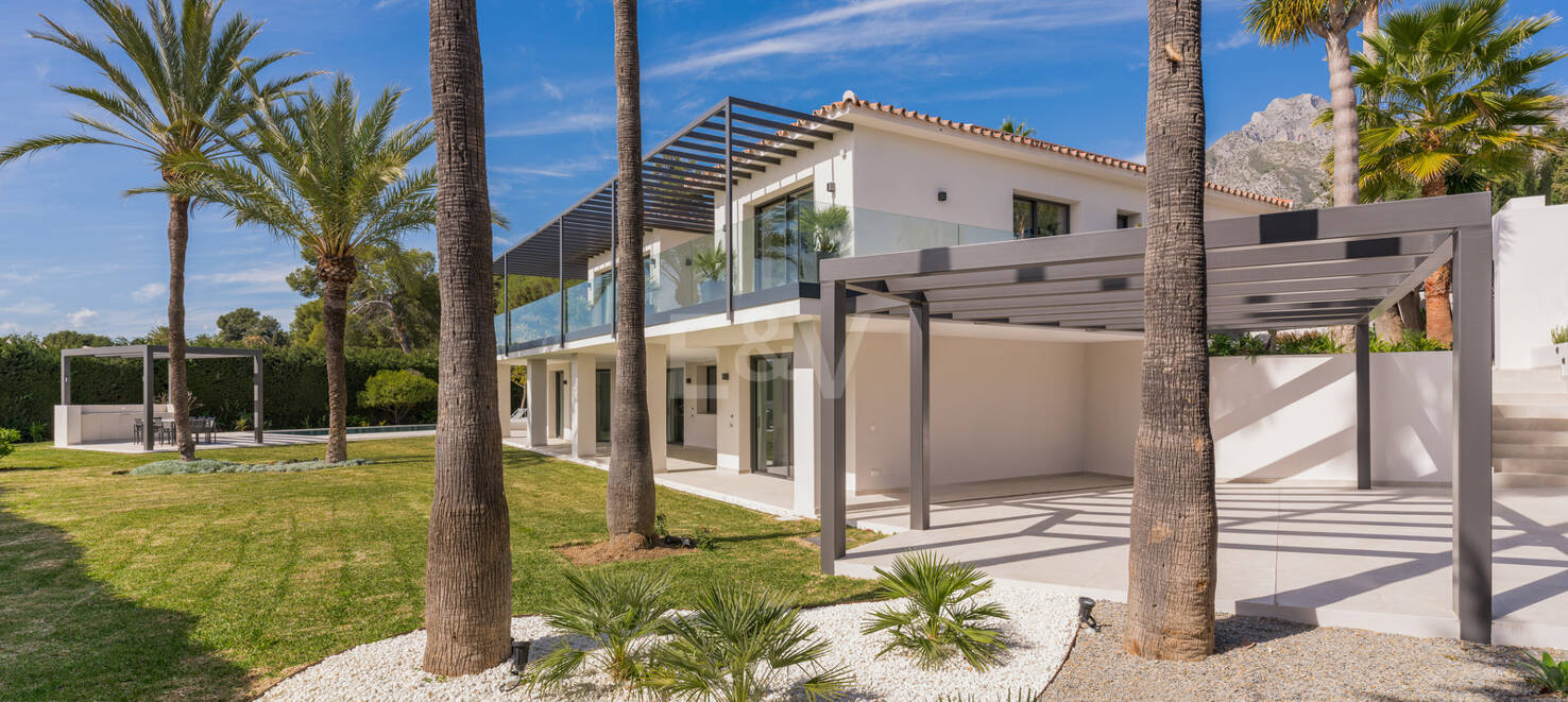 Stylowa willa w Nagüeles z widokiem na morze i góry