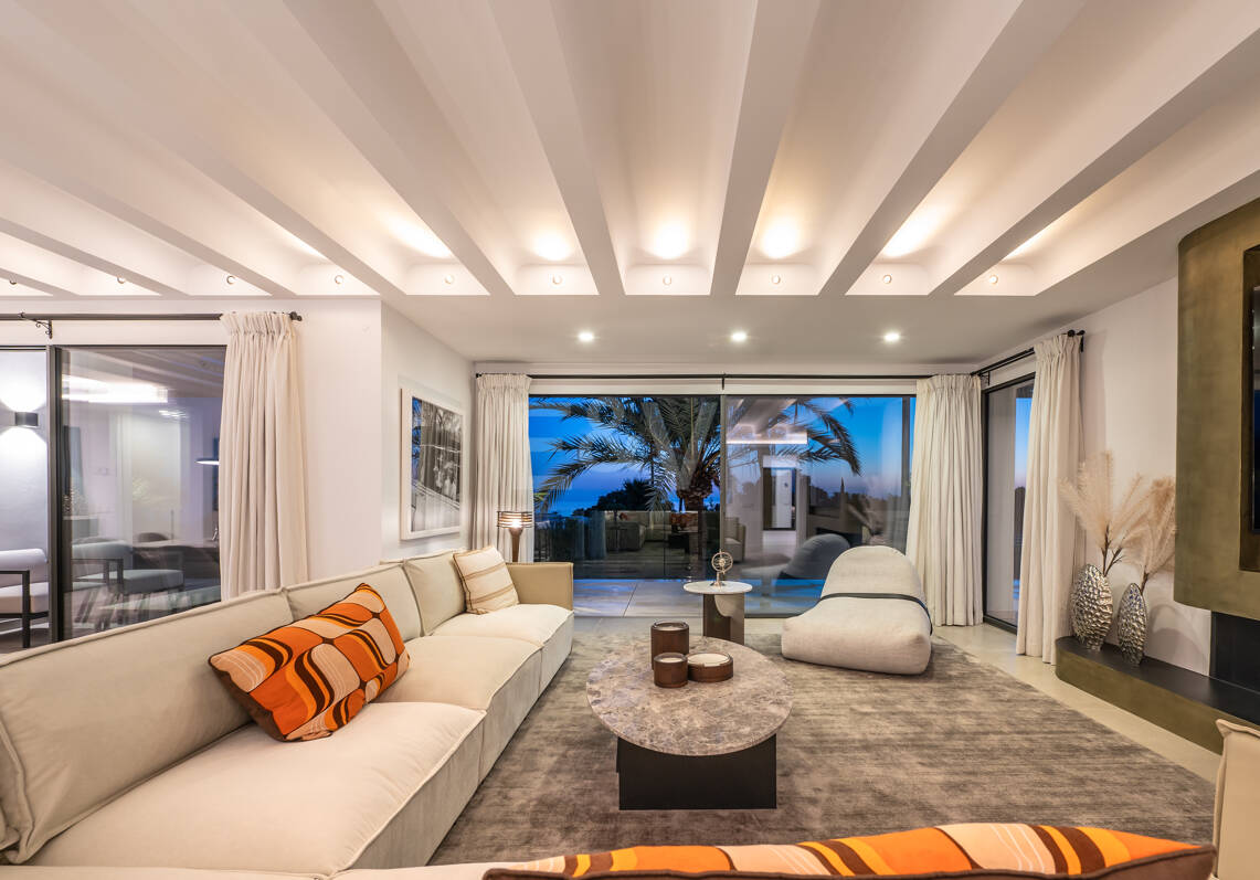Stylish Villa à Nagüeles avec vue sur la mer et la montagne