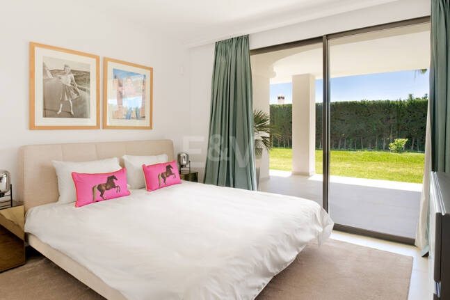 Stilvolle Villa in Nagüeles mit Meer- und Bergblick