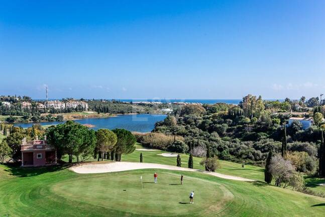 Außergewöhnliches Investitionsgrundstück mit Meerblick