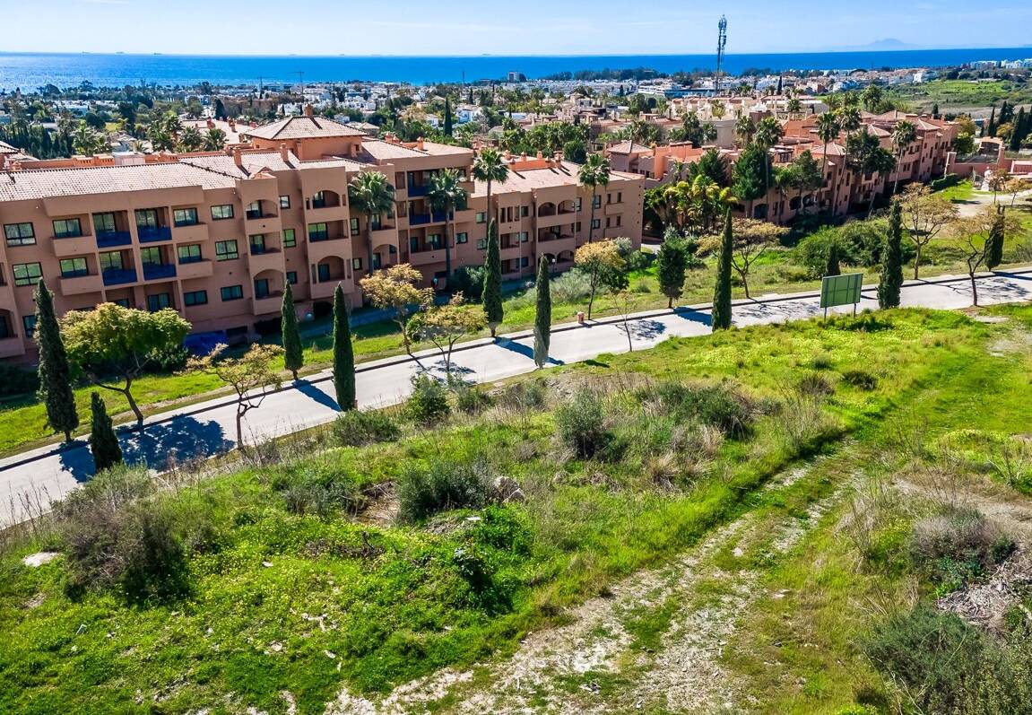 Außergewöhnliches Investitionsgrundstück mit Meerblick