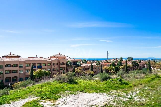 Außergewöhnliches Investitionsgrundstück mit Meerblick