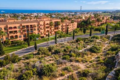 Außergewöhnliches Investitionsgrundstück mit Meerblick