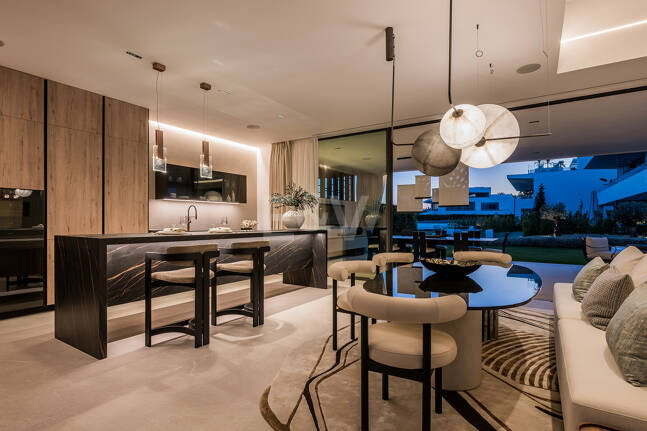 Anspruchsvolle moderne Design-Villen auf der Goldenen Meile