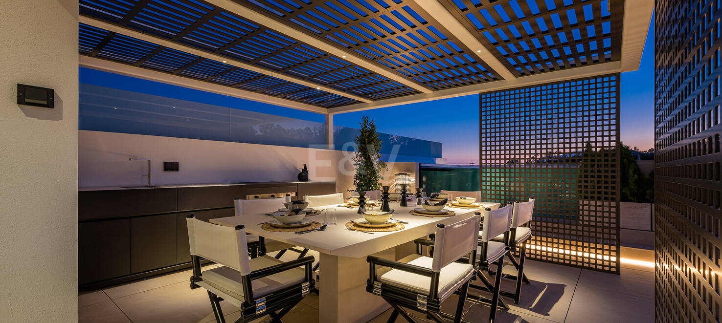 Sophisticated Contemporary Villas on the Golden Mile