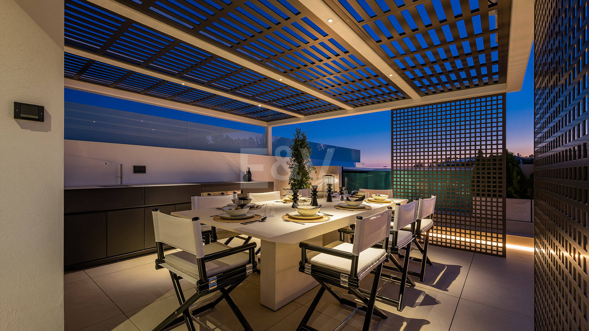 Anspruchsvolle moderne Design-Villen auf der Goldenen Meile