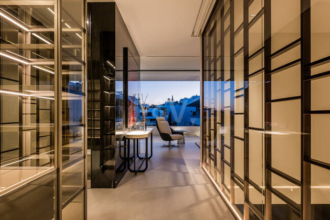 Anspruchsvolle moderne Design-Villen auf der Goldenen Meile