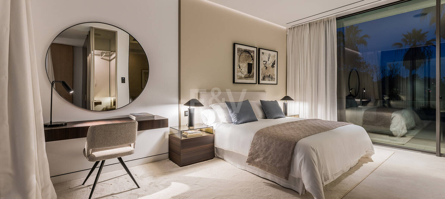 Sophisticated Contemporary Villas on the Golden Mile