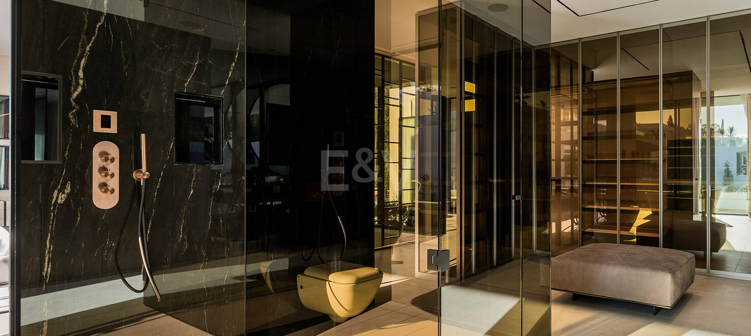 Sophisticated Contemporary Villas on the Golden Mile