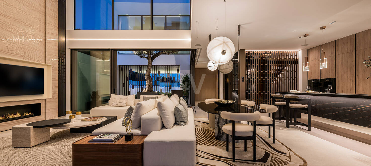 Sophisticated Contemporary Villas on the Golden Mile