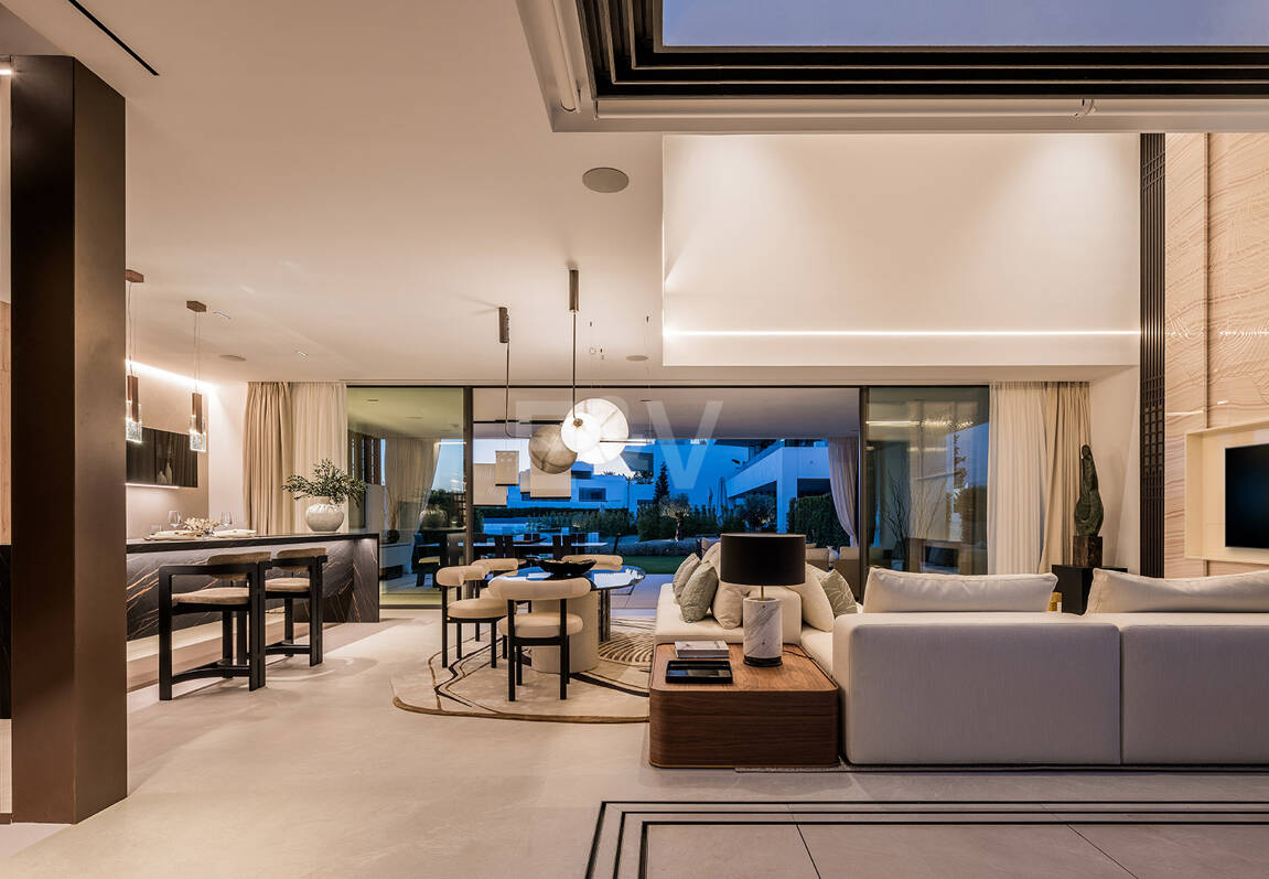 Anspruchsvolle moderne Design-Villen auf der Goldenen Meile