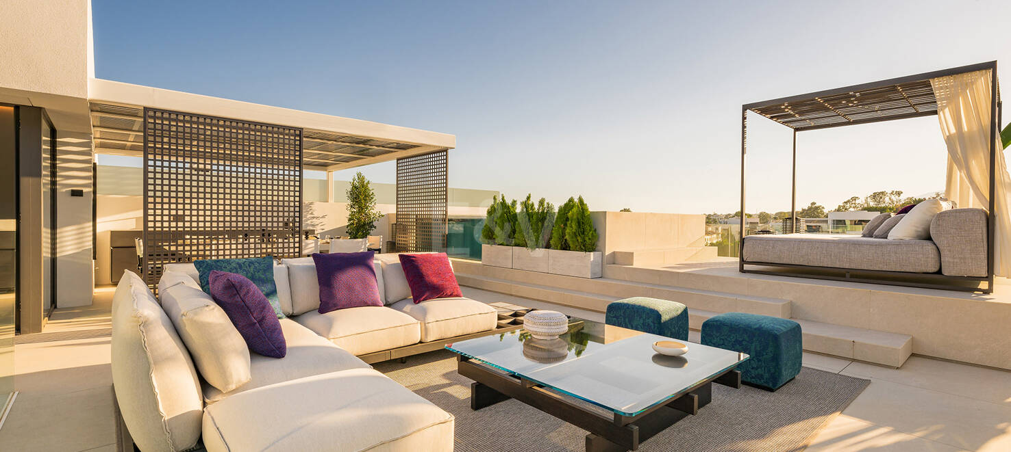 Sophisticated Contemporary Villas on the Golden Mile